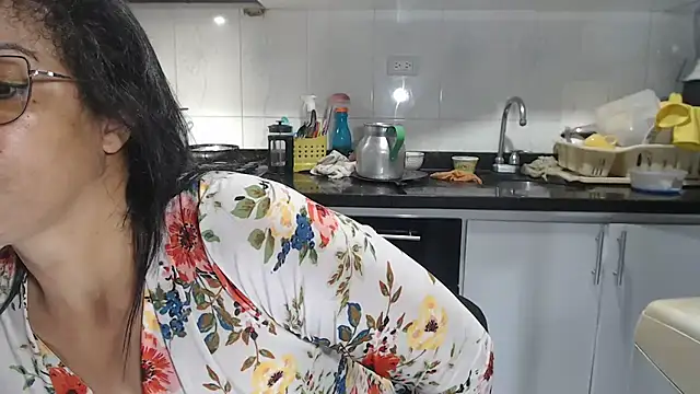 Snapshot of kateleyagrey chatting on 09-26-25, 01:18 kateleyagrey online show from 09-26-25, 01:18