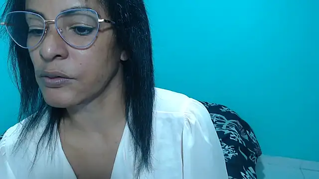 Snapshot of kateleyagrey chatting on 02-12-26, 06:40 kateleyagrey online show from 02-12-26, 06:40