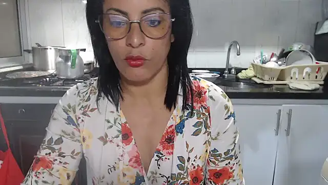 Snapshot of kateleyagrey chatting on 11-21-25, 08:30 kateleyagrey online show from 11-21-25, 08:30