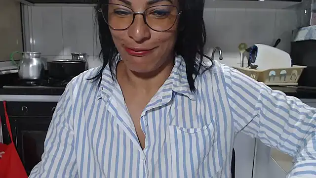 Snapshot of kateleyagrey chatting on 11-16-25, 11:59 kateleyagrey online show from 11-16-25, 11:59