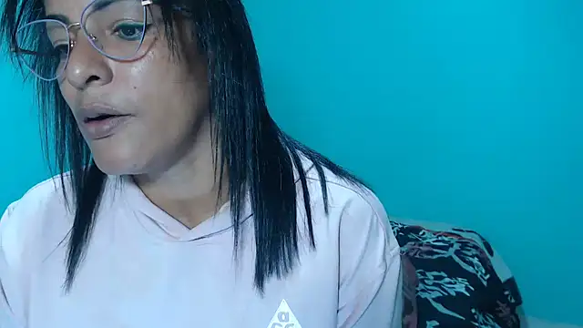 Snapshot of kateleyagrey chatting on 01-17-26, 10:35 kateleyagrey online show from 01-17-26, 10:35