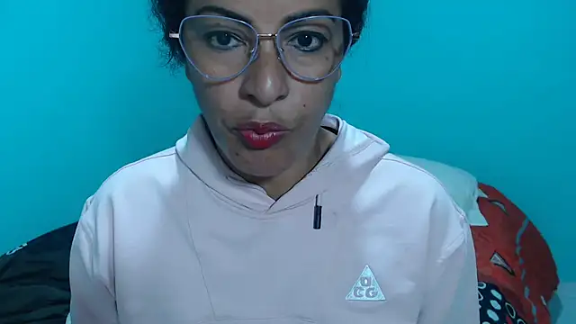 Snapshot of kateleyagrey chatting on 02-19-26, 07:22 kateleyagrey online show from 02-19-26, 07:22