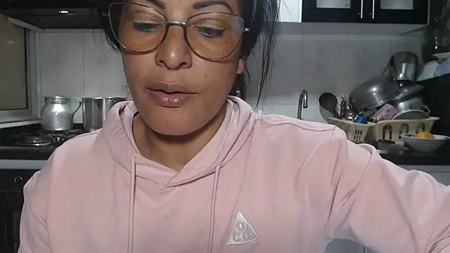 Snapshot of kateleyagrey chatting on 01-07-26, 07:41 kateleyagrey online show from 01-07-26, 07:41