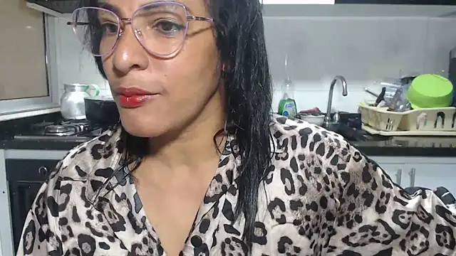 kateleyagrey online show from 04-17-26, 06:33