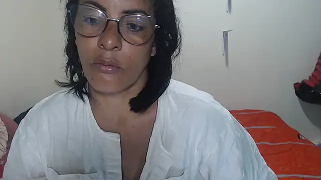 Snapshot of kateleyagrey chatting on 10-19-25, 01:14 kateleyagrey online show from 10-19-25, 01:14