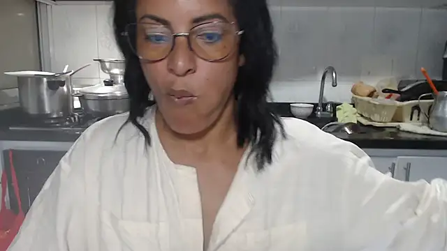 Snapshot of kateleyagrey chatting on 11-20-25, 08:42 kateleyagrey online show from 11-20-25, 08:42