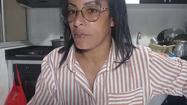 Snapshot of kateleyagrey chatting on 10-17-25, 07:48 kateleyagrey online show from 10-17-25, 07:48