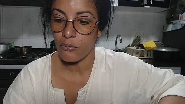 Snapshot of kateleyagrey chatting on 01-05-26, 06:33 kateleyagrey online show from 01-05-26, 06:33