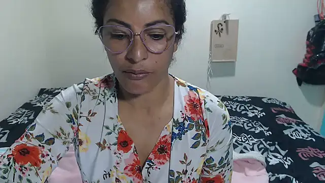 Snapshot of kateleyagrey chatting on 02-20-26, 07:05 kateleyagrey online show from 02-20-26, 07:05