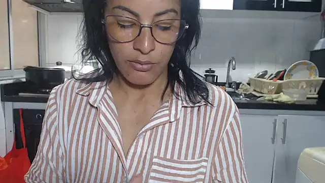 Snapshot of kateleyagrey chatting on 10-03-25, 06:31 kateleyagrey online show from 10-03-25, 06:31