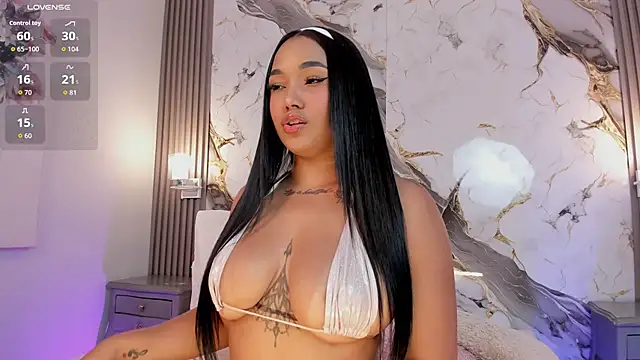 TianaaJackson online show from 04-17-26, 08:55