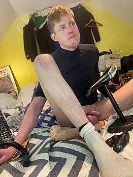 londonfuckwhore1 online show from 02-16-26, 04:00