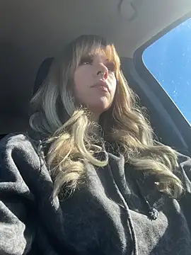 BiancaValentina online show from 06-11-26, 12:32