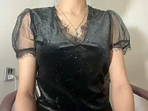 Snapshot of Minal_07 chatting on 06-09-26, 05:58 Minal 07 online show from 06-09-26, 05:58