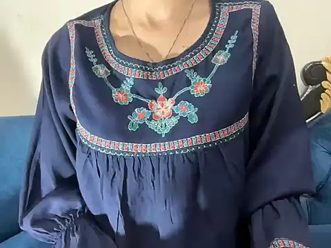 Snapshot of Minal_07 chatting on 12-04-25, 04:06 Minal 07 online show from 12-04-25, 04:06