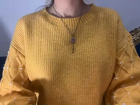 Snapshot of Minal_07 chatting on 12-05-25, 03:54 Minal 07 online show from 12-05-25, 03:54