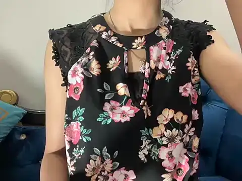 Snapshot of Minal_07 chatting on 12-02-25, 08:21 Minal 07 online show from 12-02-25, 08:21