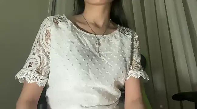 Snapshot of Minal_07 chatting on 12-07-24, 06:10 Minal 07 online show from 12-07-24, 06:10