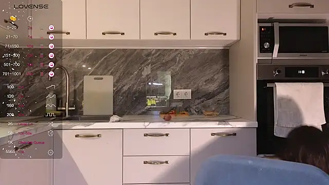 Alice Wonders online show from 11-21-25, 07:57