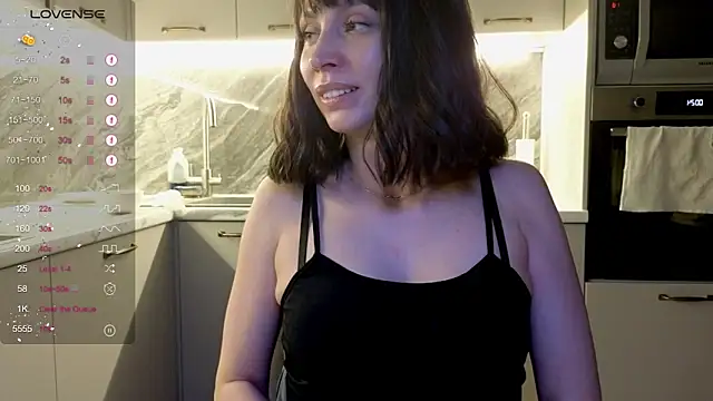 Snapshot of Alice_Wonders chatting on 02-26-26, 07:25 Alice Wonders online show from 02-26-26, 07:25