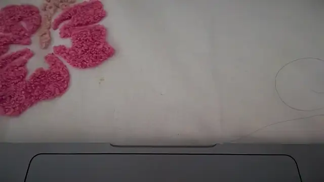 Snapshot of Lillymariee chatting on 11-26-25, 01:33 Lillymariee online show from 11-26-25, 01:33