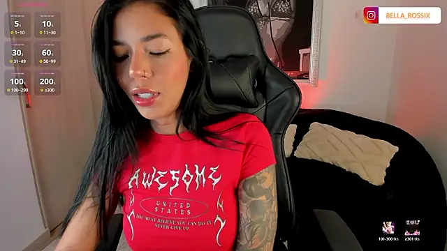 Snapshot of BellaRossii chatting on 02-10-26, 02:10 BellaRossii online show from 02-10-26, 02:10