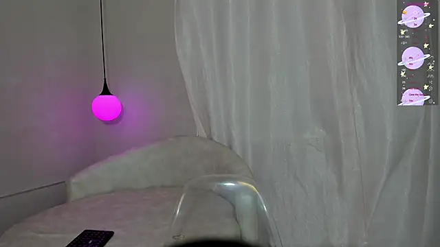 Snapshot of SofiaRousel chatting on 10-31-25, 07:21 SofiaRousel online show from 10-31-25, 07:21