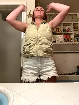 ClumsyLink online show from 10-20-25, 05:31