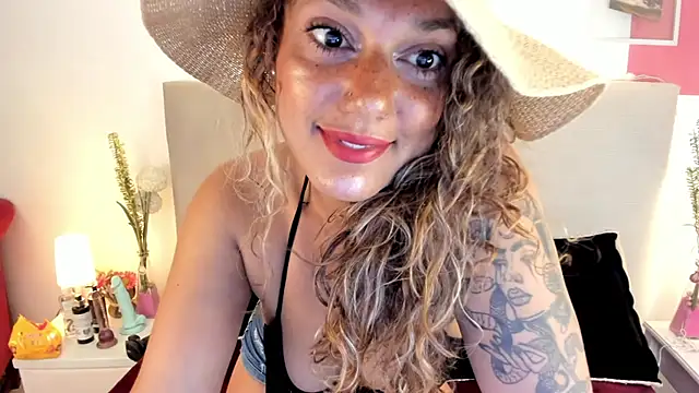 Snapshot of Sofii_Diaz chatting on 09-24-25, 07:53 Sofii Diaz online show from 09-24-25, 07:53