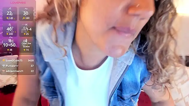 Snapshot of Sofii_Diaz chatting on 02-27-25, 06:09 Sofii Diaz online show from 02-27-25, 06:09