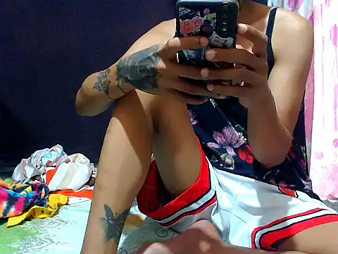 Snapshot of AsianNaughtiesMistress chatting on 06-19-26, 08:31 AsianNaughtiesMistress online show from 06-19-26, 08:31