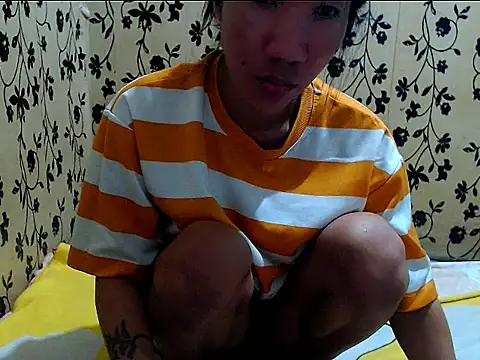 Snapshot of AsianNaughtiesMistress chatting on 12-19-25, 12:51 AsianNaughtiesMistress online show from 12-19-25, 12:51