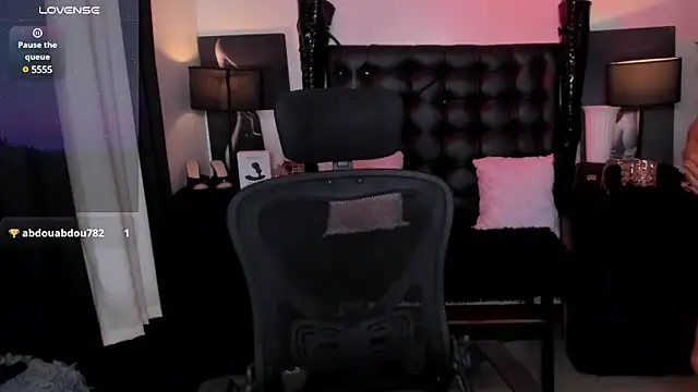 ErinSmith7inches TS online show from 12-22-24, 01:23