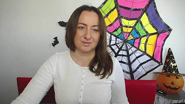 Abby Taylorr online show from 10-30-25, 07:17