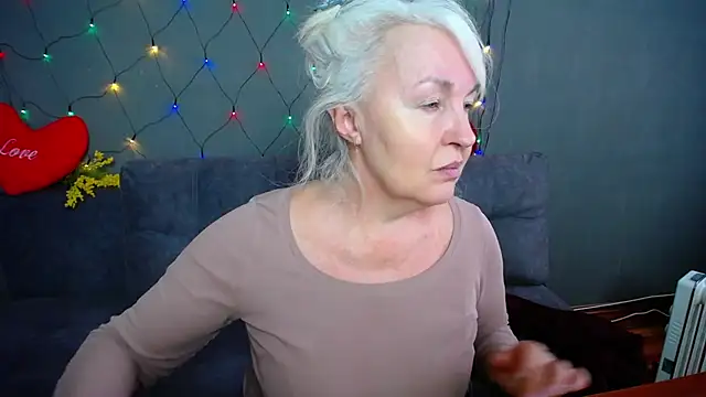 BlondyLeeBest online show from 02-11-26, 01:00