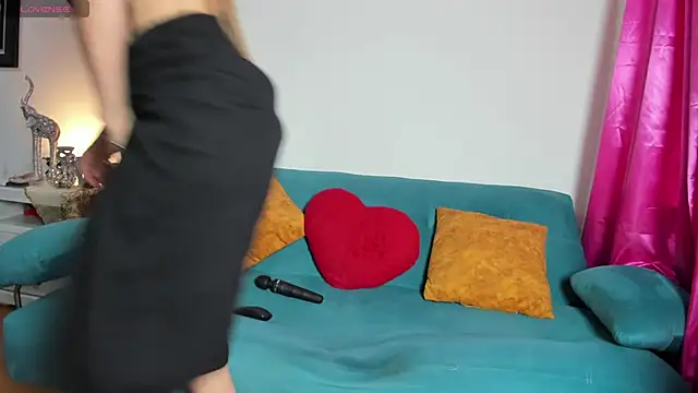 Victoria Jonness online show from 04-09-26, 07:42