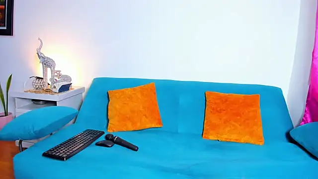 Snapshot of Victoria_Jonness chatting on 01-13-26, 04:00 Victoria Jonness online show from 01-13-26, 04:00