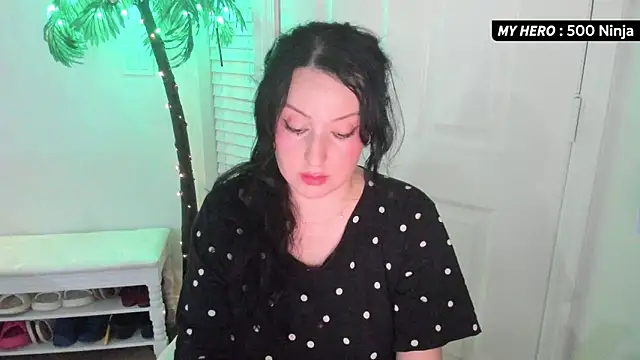 Snapshot of Vesaaa chatting on 10-18-25, 03:52 Vesaaa online show from 10-18-25, 03:52