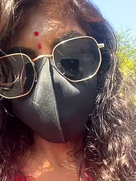 Indian-Squirt online show from 12-17-25, 08:19