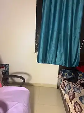 Snapshot of Indian-Squirt chatting on 04-12-26, 03:37 Indian-Squirt online show from 04-12-26, 03:37