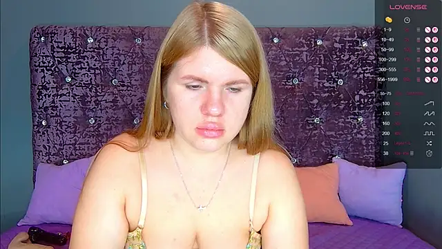 NoraBigAss online show from 10-20-25, 02:13