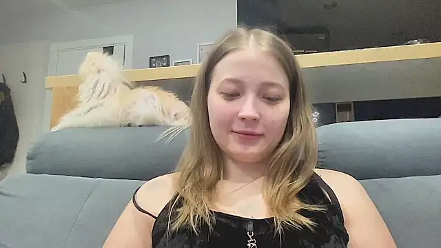 CharmingSarah online show from 03-04-26, 05:10