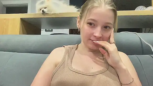 CharmingSarah online show from 01-16-25, 05:33