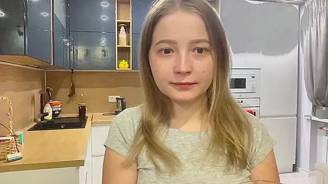 CharmingSarah online show from 09-16-25, 03:57