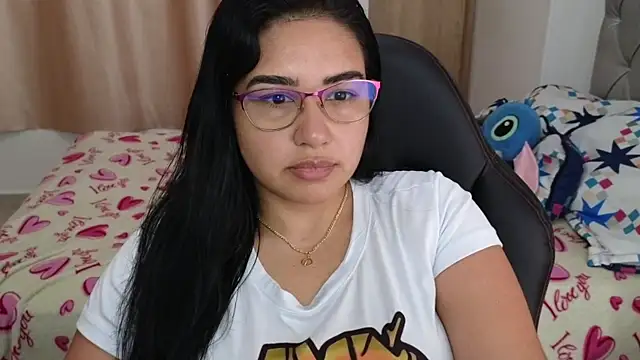 Snapshot of _anastasia chatting on 02-15-25, 06:01 anastasia online show from 02-15-25, 06:01