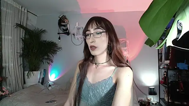 Snapshot of NicoleCortez chatting on 10-19-25, 09:01 NicoleCortez online show from 10-19-25, 09:01