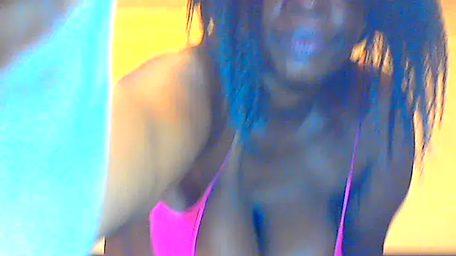 Snapshot of CallyCallienteXxX chatting on 03-20-25, 01:02 CallyCallienteXxX online show from 03-20-25, 01:02