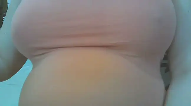 Snapshot of keepmepregnantT chatting on 02-25-25, 11:54 keepmepregnantT online show from 02-25-25, 11:54