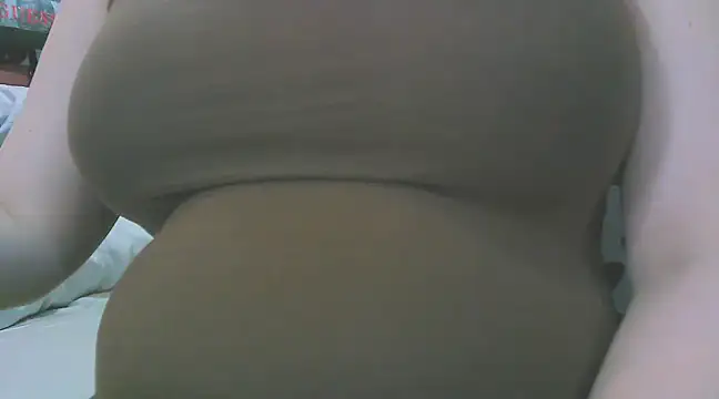 Snapshot of keepmepregnantT chatting on 03-08-25, 08:33 keepmepregnantT online show from 03-08-25, 08:33