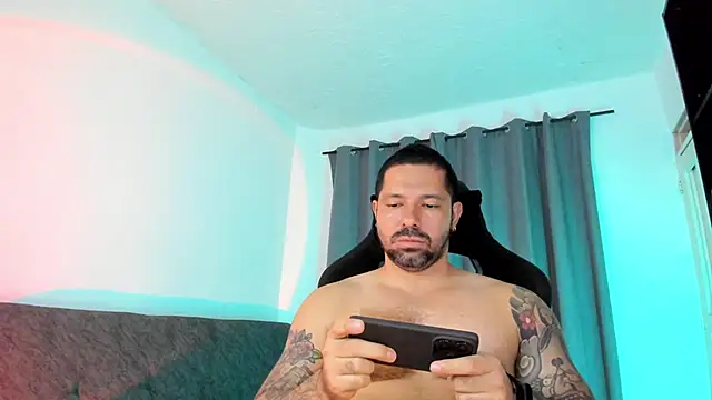 Snapshot of Pierre_Vidal chatting on 05-07-26, 02:49 Pierre Vidal online show from 05-07-26, 02:49